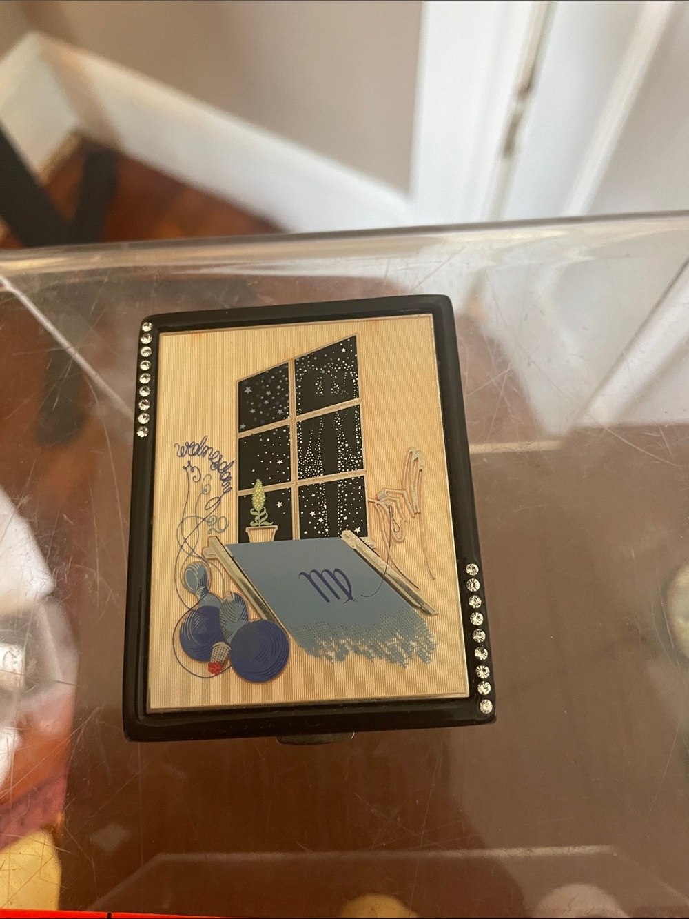 Estee  Lauder 2004 Erte Virgo Compact collectible !!!!